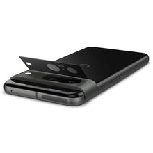 Заредете изображение във визуализатора на галерията – Spigen Glas.tR EZ Fit Optik Camera Protector for Google Pixel 8 - black 2 pcs.
