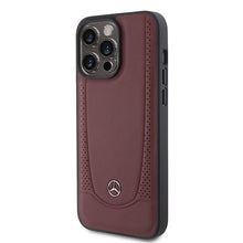 Заредете изображение във визуализатора на галерията – Original Case MERCEDES Leather Urban Bengale MEHCP15LARMRE for Iphone 15 Pro Red
