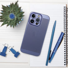 Заредете изображение във визуализатора на галерията – BREEZY Case for IPHONE 14 Plus blue
