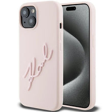 Заредете изображение във визуализатора на галерията – Karl Lagerfeld Silicone Karl Script case for iPhone 15 - pink
