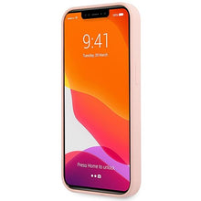 Заредете изображение във визуализатора на галерията – Guess GUHCP13MLSLMGLP iPhone 13 6.1" light pink/light pink hardcase Silicone Script Gold Logo
