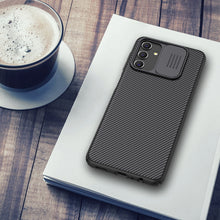Заредете изображение във визуализатора на галерията – Nillkin CamShield Case for Samsung Galaxy A04s cover with camera cover black
