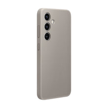 Заредете изображение във визуализатора на галерията – Samsung Vegan Leather Case GP-FPS921HCAAW for Samsung Galaxy S24 - gray
