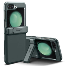 Заредете изображение във визуализатора на галерията – Spigen TOUGH ARMOR PRO GALAXY Z Flip 5 ABYSS GREEN
