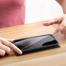 Заредете изображение във визуализатора на галерията – TEMPERED GLASS ESR SCREEN SHIELD GALAXY S23 CLEAR
