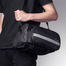 Заредете изображение във визуализатора на галерията – Wozinsky WBB36BK 27L bicycle bag - black
