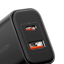 Заредете изображение във визуализатора на галерията – UK Joyrooom FlashSeries JR-TCF05 20W USB-A USB-C Charger - Black
