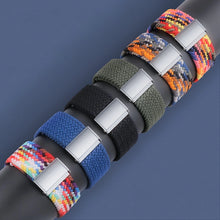 Заредете изображение във визуализатора на галерията – Strap Fabric Band for Watch 9 / 8 / 7 / 6 / SE / 5 / 4 / 3 / 2 (41mm / 40mm / 38mm) Braided Fabric Strap Watch Bracelet Pattern 6
