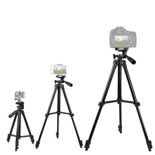 Заредете изображение във визуализатора на галерията – Mini camera tripod
