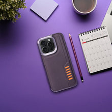 Заредете изображение във визуализатора на галерията – MILANO Case for IPHONE 15 Pro dark purple
