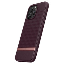 Заредете изображение във визуализатора на галерията – Caseology Parallax Mag case with MagSafe for iPhone 15 Pro - burgundy
