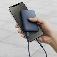 Заредете изображение във визуализатора на галерията – Uniq Powerbank Fuele mini 8000mAh USB-C 18W PD Fast charge blue/indigo blue
