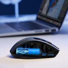 Заредете изображение във визуализатора на галерията – Ugreen optical wireless mouse USB 2.4GHz / Bluetooth 5.0 4000 DPI black (MU006)
