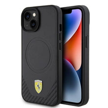 Заредете изображение във визуализатора на галерията – Ferrari FEHMP15SPTEK iPhone 15 6.1" black/black hardcase Carbon Metal Logo MagSafe

