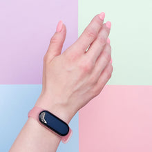 Заредете изображение във визуализатора на галерията – Replacment band strap for Xiaomi Mi Band 5/6 green
