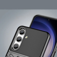 Заредете изображение във визуализатора на галерията – Thunder Case armored case for Samsung Galaxy S24 - black
