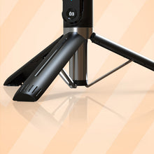 Заредете изображение във визуализатора на галерията – Selfie Stick - with detachable bluetooth remote control, tripod and LED light - P90D BLACK
