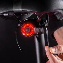 Заредете изображение във визуализатора на галерията – Wozinsky WRBLB3 USB-C LED rear bicycle light red light STOP sensor - black
