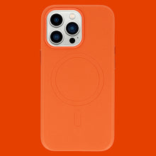 Заредете изображение във визуализатора на галерията – MagSafe Leather Case Iphone 14 Pro Orange
