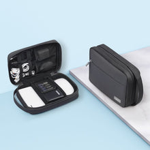 Заредете изображение във визуализатора на галерията – HOCO multifunctional digital storage bag GM106 black
