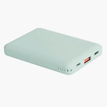 Заредете изображение във визуализатора на галерията – Uniq Powerbank Fuele mini 8000mAh USB-C 18W PD Fast charge green/green
