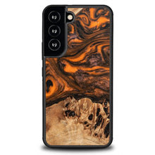 Заредете изображение във визуализатора на галерията – Wood and resin case for Samsung Galaxy S22 Bewood Unique Orange - orange and black

