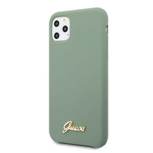 Заредете изображение във визуализатора на галерията – Guess GUHCN65LSLMGKA iPhone 11 Pro Max khaki hard case Silicone Vintage Gold Logo
