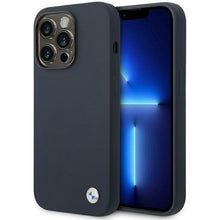 Заредете изображение във визуализатора на галерията – Case BMW BMHMP14XSILNA iPhone 14 Pro Max 6.7" navy blue/navy Silicone Metal Logo MagSafe
