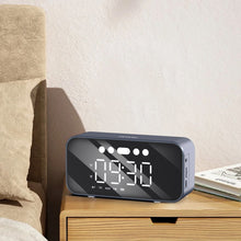 Заредете изображение във визуализатора на галерията – Dudao Y17 Bluetooth watch / speaker - silver
