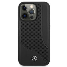 Заредете изображение във визуализатора на галерията – Mercedes MEHCP13LCDOBK iPhone 13 Pro / 13 6,1" czarny/black hardcase Leather Perforated Area
