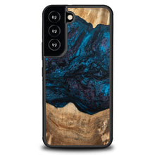 Заредете изображение във визуализатора на галерията – Wood and resin case for Samsung Galaxy S22 Bewood Unique Neptune - navy blue and black
