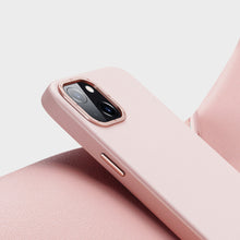 Заредете изображение във визуализатора на галерията – Dux Ducis Grit Leather Case for iPhone 14 Elegant Faux Leather Cover (MagSafe Compatible) Pink
