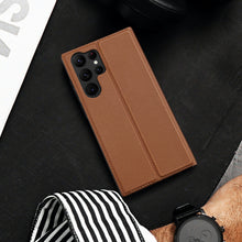 Заредете изображение във визуализатора на галерията – Dux Ducis Skin X2 case Samsung Galaxy S23 Ultra flip case wallet stand brown
