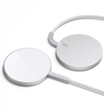 Заредете изображение във визуализатора на галерията – ESR HALOLOCK MINI MAGNETIC MAGSAFE WIRELESS CHARGER SILVER
