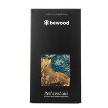 Заредете изображение във визуализатора на галерията – Wood and resin case for iPhone 15 Plus MagSafe Bewood Unique Planet Earth - blue-green

