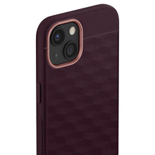 Заредете изображение във визуализатора на галерията – CASEOLOGY PARALLAX IPHONE 13 BURGUNDY
