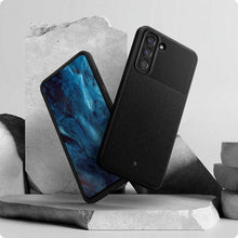 Заредете изображение във визуализатора на галерията – Caseology vault гръб за samsung s21 fe matte black - TopMag
