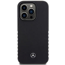 Заредете изображение във визуализатора на галерията – Mercedes Smooth Leather case for iPhone 15 Pro - black

