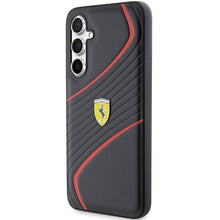Заредете изображение във визуализатора на галерията – Original FERRARI Case - Twist Metal Logo hardcase FEHCS23FEPTWK for Samsung Galaxy S23 FE Black
