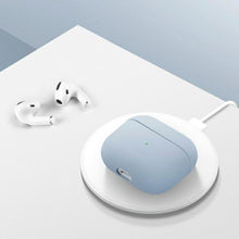 Заредете изображение във визуализатора на галерията – Uniq case Lino AirPods Pro Silicone blue/arctic blue
