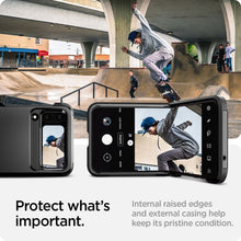 Заредете изображение във визуализатора на галерията – SPIGEN Tough Armor гръб за SAMSUNG Z FLIP 4 черен - TopMag
