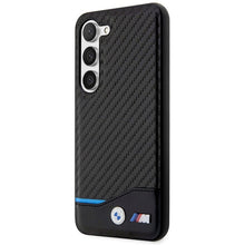 Заредете изображение във визуализатора на галерията – Original faceplate case BMW BMHCS23M22NBCK for SAMSUNG S23 Plus (Carbon Case Bottom Horizontal Blue Line and Metal Logo / black)
