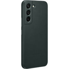 Заредете изображение във визуализатора на галерията – Samsung Leather Cover genuine leather case for Samsung Galaxy S22 green (EF-VS901LGEGWW)

