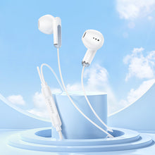 Заредете изображение във визуализатора на галерията – Borofone Earphones BM89 Surpass with microphone Type C white
