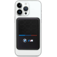 Заредете изображение във визуализатора на галерията – BMW Powerbank induction BMPBMS3K22PGVK 5W 3000mAh + cable black M Collection MagSafe
