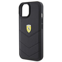 Заредете изображение във визуализатора на галерията – Original FERRARI hardcase Quilted Metal Logo FEHCP15SRDUK do Iphone 15 Black
