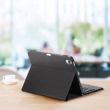 Заредете изображение във визуализатора на галерията – Dux Ducis Touchpad Keyboard Case for iPad 10.9'' 2022 (10th Gen.) bluetooth keyboard with trackpad black
