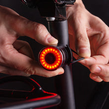 Заредете изображение във визуализатора на галерията – Wozinsky WRBLB3 USB-C LED rear bicycle light red light STOP sensor - black
