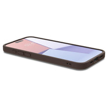 Заредете изображение във визуализатора на галерията – Spigen CYRILL KAJUK MAG MAGSAFE IPHONE 15 PRO SADDLE BROWN
