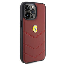 Заредете изображение във визуализатора на галерията – Original FERRARI hardcase Leather Stitched Lines FEHCP15XRDUR do Iphone 15 Pro Max Red
